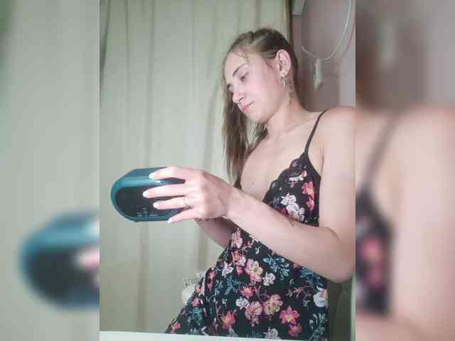 MilkyGirl webcam