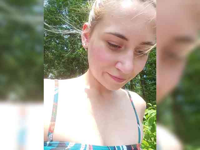 MilkyGirl webcam