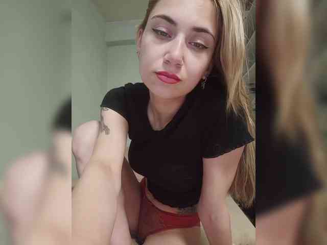 MilkyGirl webcam