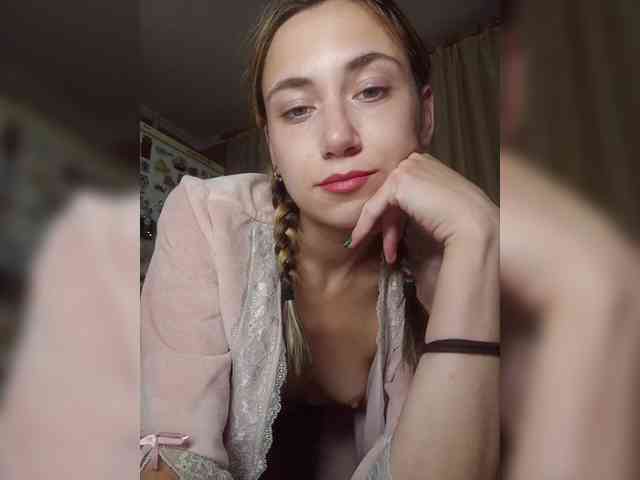 MilkyGirl webcam