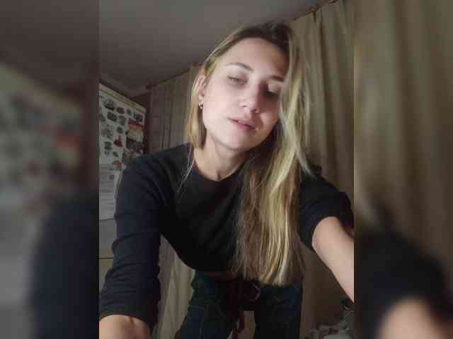 MilkyGirl webcam