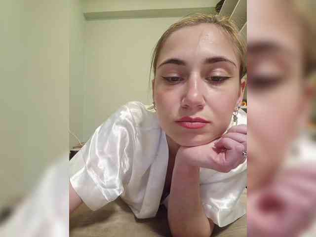 MilkyGirl webcam