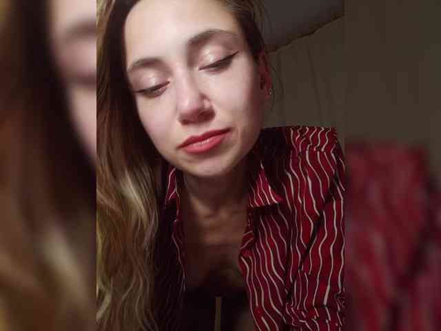 MilkyGirl webcam