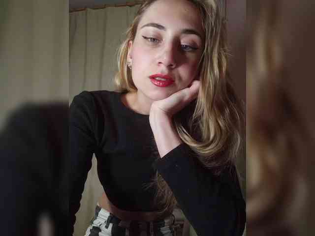 MilkyGirl webcam