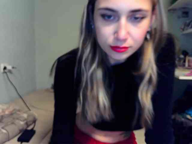 MilkyGirl webcam
