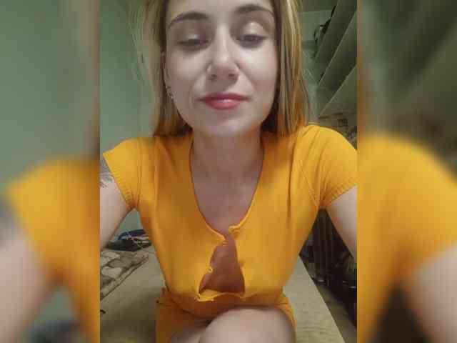 MilkyGirl webcam