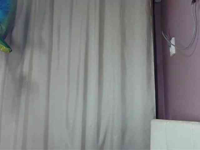 MilkyGirl webcam