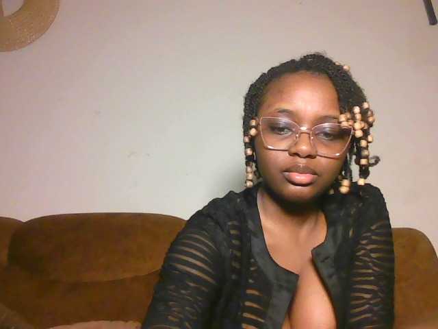ChocoCaramel webcam bongacams model stream image
