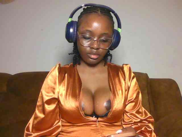 ChocoCaramel webcam