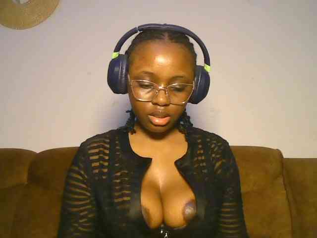 ChocoCaramel webcam