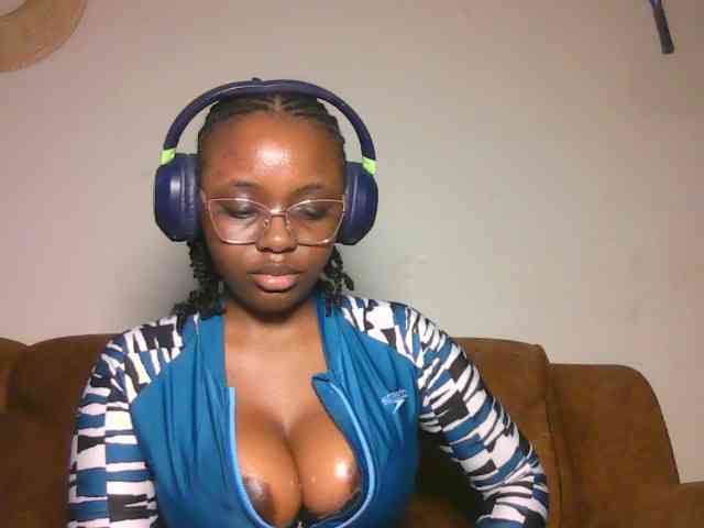 ChocoCaramel webcam
