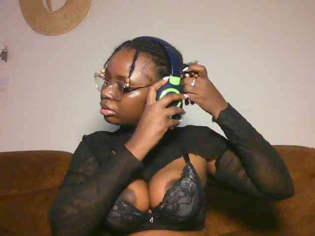 ChocoCaramel webcam