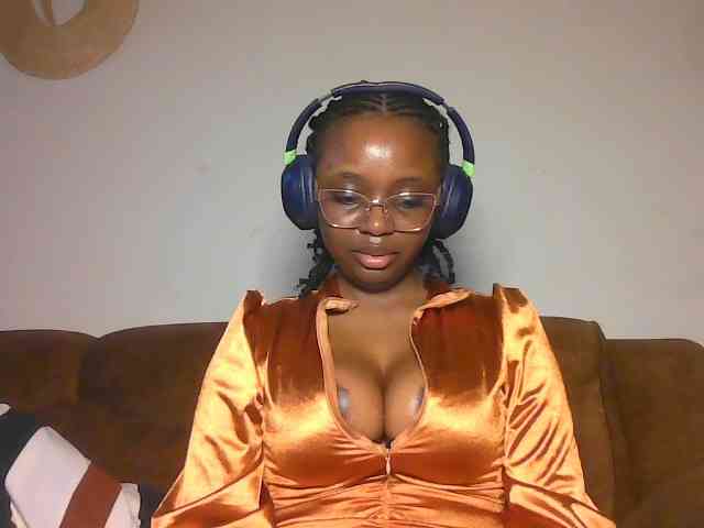 ChocoCaramel webcam