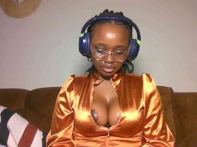 ChocoCaramel's webcam live show