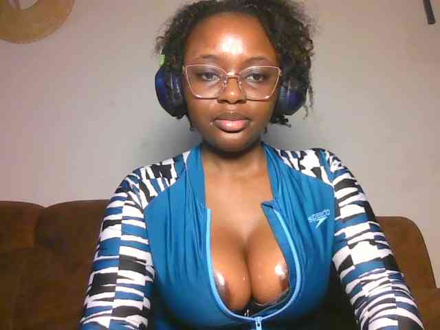 ChocoCaramel webcam