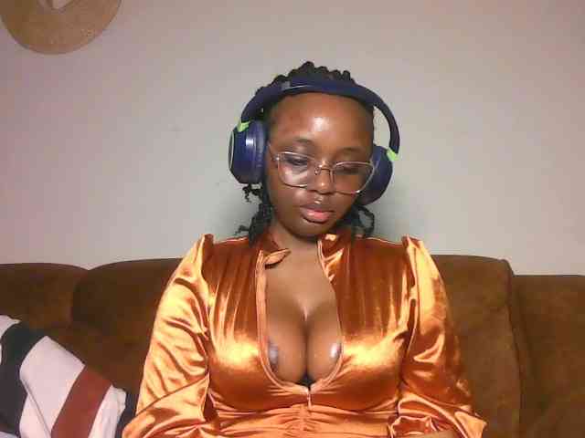 ChocoCaramel webcam
