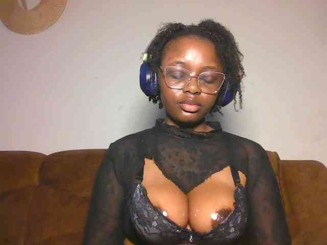 ChocoCaramel webcam