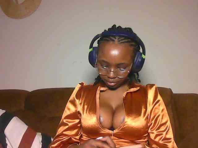 ChocoCaramel webcam