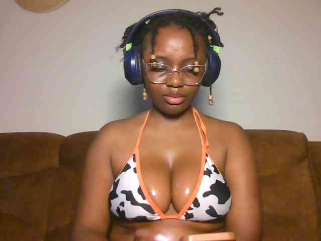 ChocoCaramel webcam