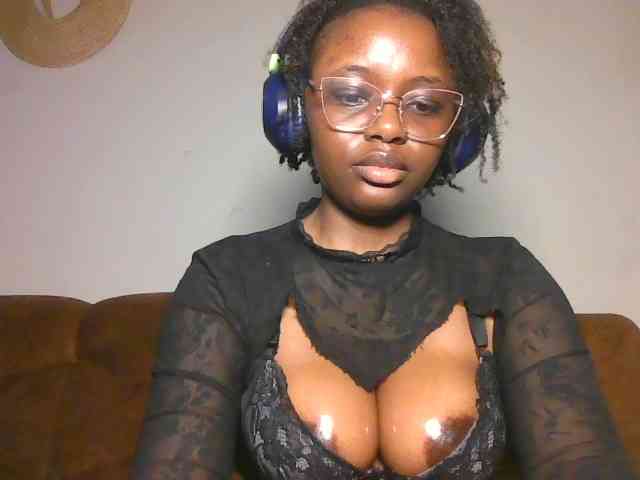 ChocoCaramel webcam