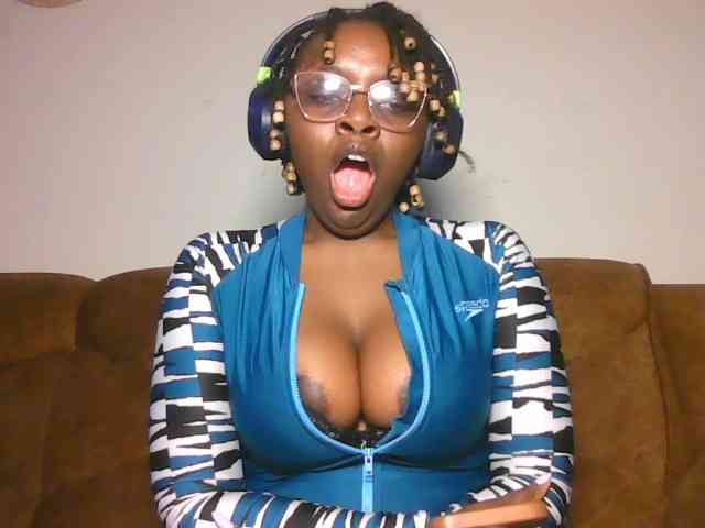 ChocoCaramel webcam