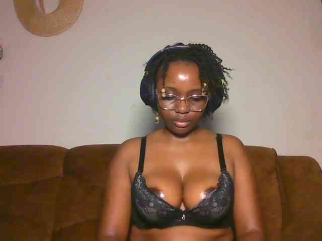 ChocoCaramel webcam