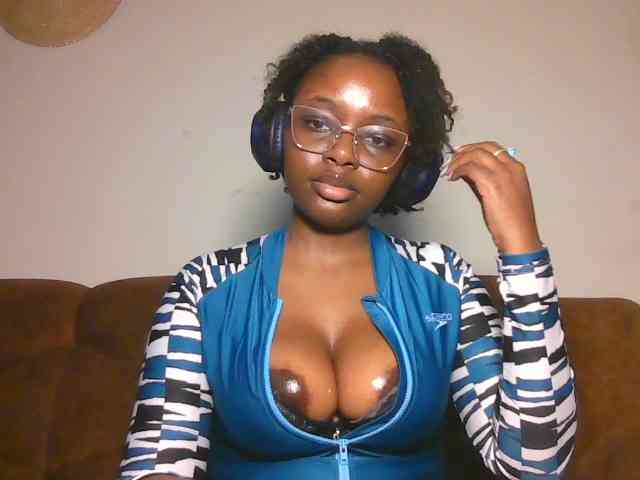 ChocoCaramel webcam
