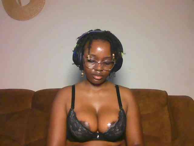 ChocoCaramel webcam