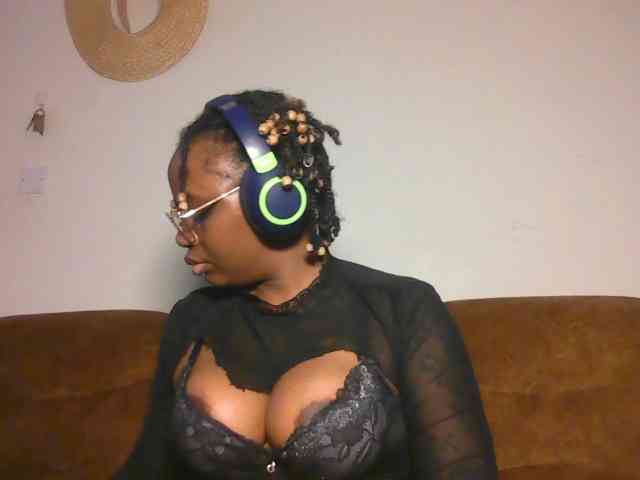 ChocoCaramel webcam