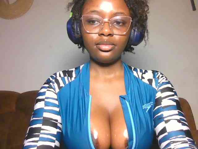 ChocoCaramel webcam