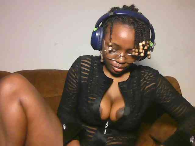 ChocoCaramel webcam