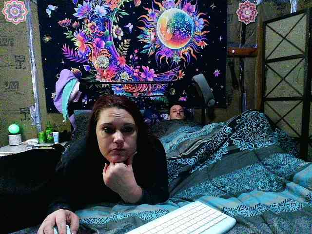 KatieLove1 webcam