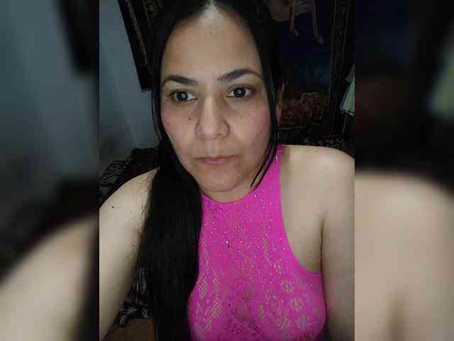 Michelle40 Live Webcam on BongaCams