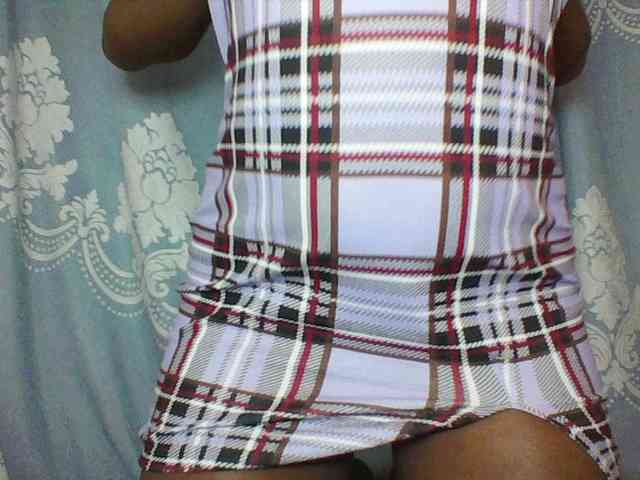 Prettydarksin webcam