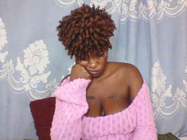 Prettydarksin's webcam live show