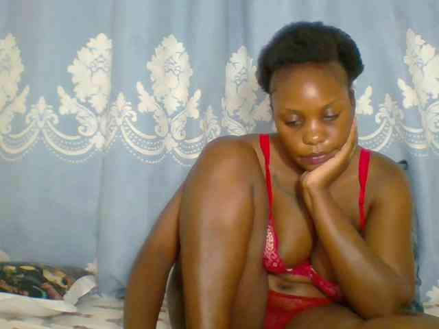Prettydarksin webcam