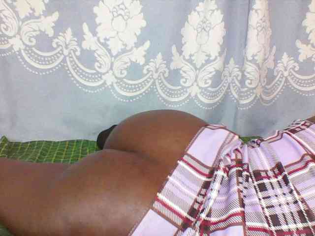 Prettydarksin webcam