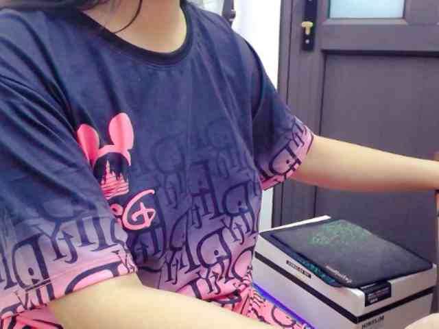 Bella6868 webcam