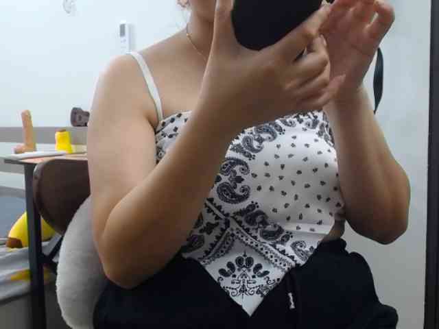 Bella6868 webcam