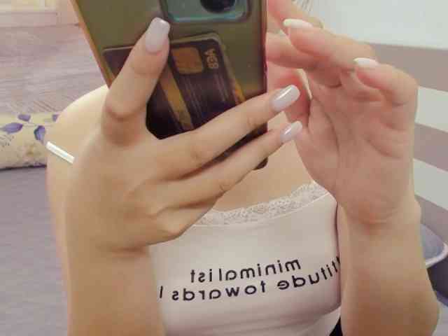 Bella6868 webcam