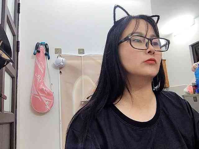 Bella6868 webcam
