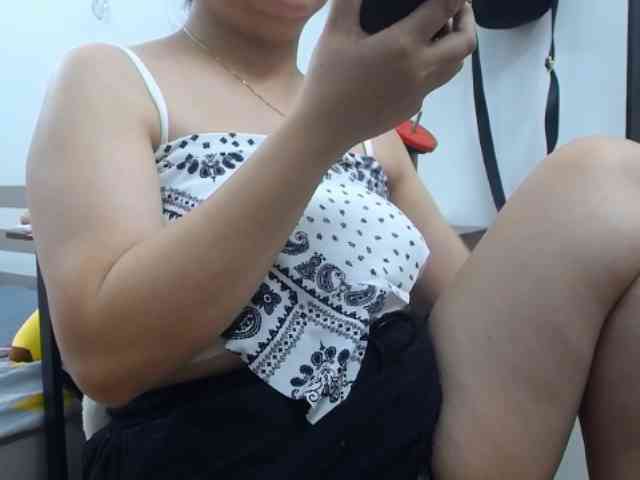 Bella6868 webcam