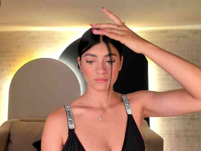 AriTylor webcam