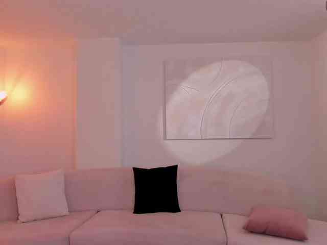 AriTylor webcam