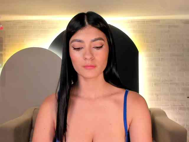 AriTylor webcam