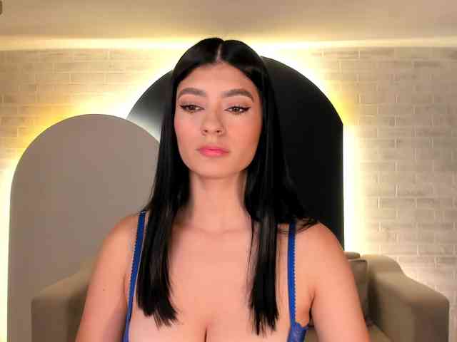 AriTylor webcam