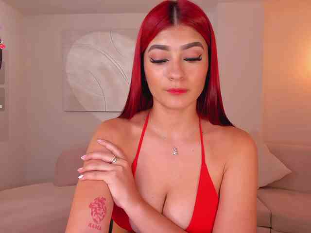 AriTylor webcam