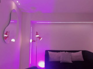 NiaSalvatore Porn Show