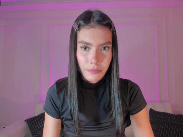 NiaSalvatore's BongaCams show and profile