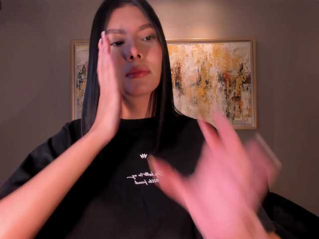 NiaSalvatore's BongaCams show and profile